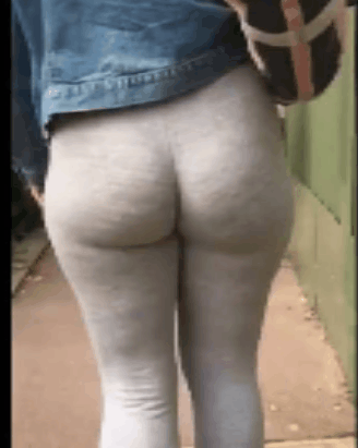 jiggling butt Gifs