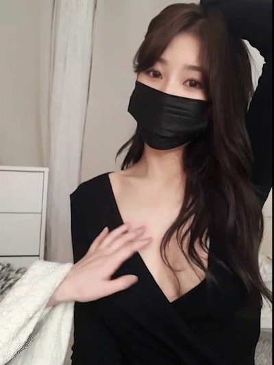 Beauty korean show her boob Gifs